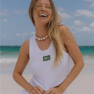 Daily Drills White Logo tank M/L